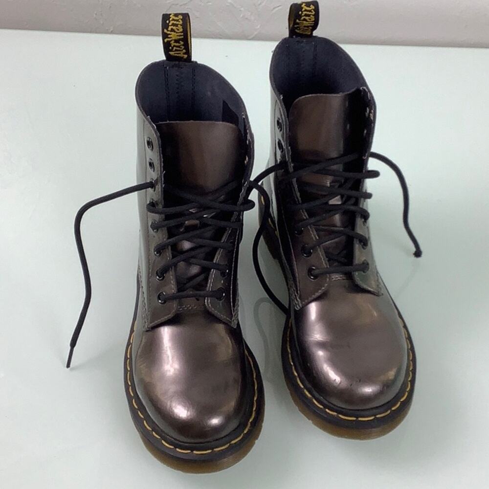 Dr. Martens Pascal 8 eyelet lace up patent platinum boots women size 7 - Picture 11 of 16